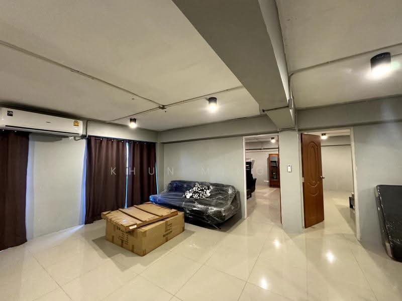 6-Story Building + Rooftop | 18 Bedrooms | Huai Khwang Soi Pracha Uthit 18 & 20(SPSMG241), Bangkok, ซอยประชาอุทิศ 18 & 20, Huai Khwang, Bangkok, , 2,000 sqm, Shophouse For Sale, by Khun Ming, 500579416 - DDproperty.com