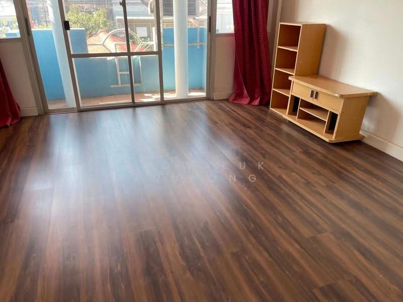 Poonsin Thani 1, bangkok, Khlong Song Ton Nun, Lat Krabang, Bangkok, 2 Bedrooms, 100 sqm, Townhouse For Sale, by Saowaluk Anupong, 500579475 - DDproperty.com