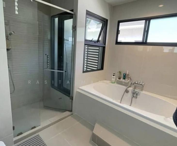 The Palm Pattanakarn, Bangkok, Phatthanakan Road, Suan Luang, Bangkok, 4 Bedrooms, 280 sqm, Single Detached House For Rent, by Rasita Maneelam, 500579537 - DDproperty.com