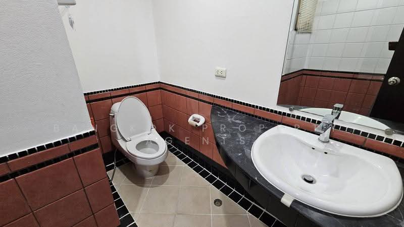 Charktip Court, Bangkok, 62 Soi Sukhumvit 51, Khlongtoei Nua, Watthana, Bangkok, 3 Bedrooms, 200 sqm, Condo For Rent, by BANGKOK PROPERTY AGENTS, 500579551 - DDproperty.com