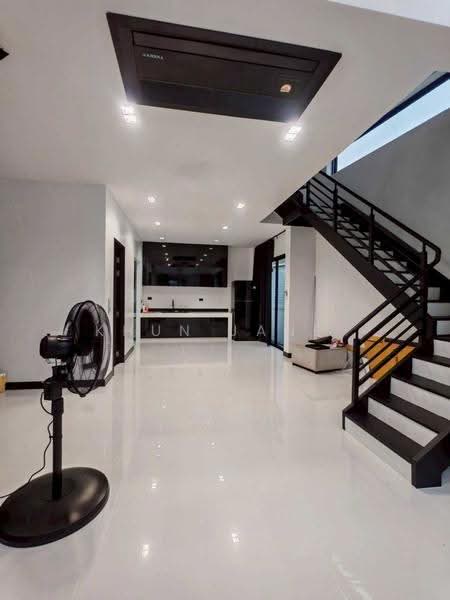 บ้านเดี่ยว 3 ชั้นสไตล์ Minimal Luxury ให้เช่า ใจกลาง Town in Town (เลียบด่วนรามอินทรา) (SPSJP695), กรุงเทพ, ถนน ศรีวรา, พลับพลา, วังทองหลาง, กรุงเทพ, 310 ตร.ม., บ้านเดี่ยว ให้เช่า, โดย Khun Jane, 500579675 - DDproperty.com