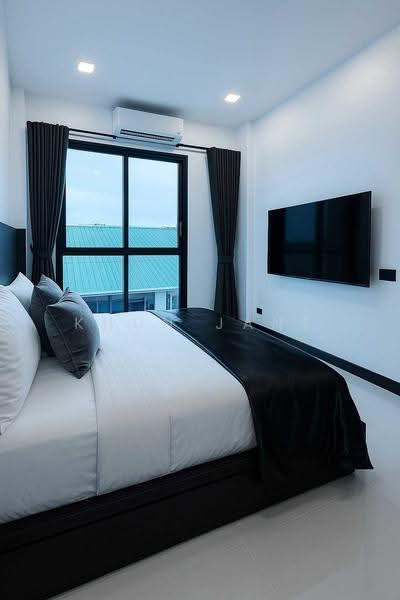 3-Story Minimal Luxury Detached House for Rent in the Heart of Town in Town(SPSJP695), Bangkok, ถนน ศรีวรา, Phlapphla, Wang Thonglang, Bangkok, 5 Bedrooms, 310 sqm, Single Detached House For Rent, by Khun Jane, 500579675 - DDproperty.com