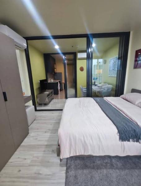 XT Huaikhwang, Bangkok, 244 Ratchadaphisek Road, Huai Khwang, Bangkok, 1 Bedroom, 30 sqm, Condo For Rent, by Kanyapuk Tinanop, 500579727 - DDproperty.com
