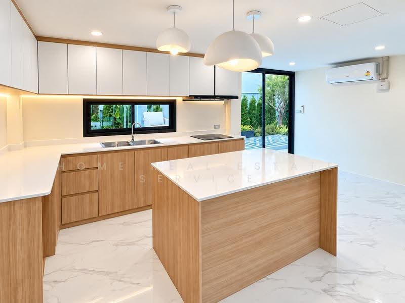 บ้านเดี่ยวรีโนเวท ซอยโชคชัย 4 36, bangkok, Lat Phrao, Bangkok, 4 Bedrooms, 320 sqm, Single Detached House For Sale, by HOME Real Estate Service, 500579788 - DDproperty.com