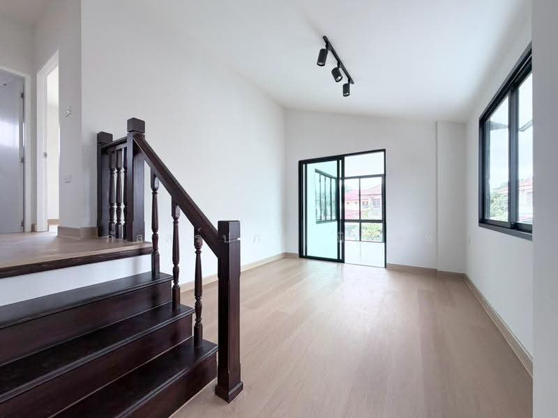 Chonlada Bangbuathong, Nonthaburi, Bang Kruai - Sai Noi Road, Bang Bua Thong, Nonthaburi, 4 Bedrooms, 250 sqm, Single Detached House For Sale, by ภัสสร์ปภา นิลคช, 500579814 - DDproperty.com