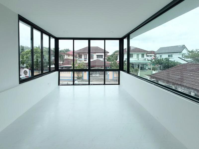 Chonlada Bangbuathong, Nonthaburi, Bang Kruai - Sai Noi Road, Bang Bua Thong, Nonthaburi, 4 Bedrooms, 250 sqm, Single Detached House For Sale, by ภัสสร์ปภา นิลคช, 500579814 - DDproperty.com