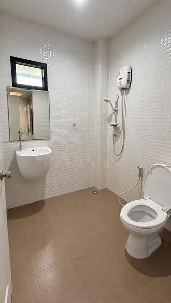 บ้าน 4-ห้องนอน, กรุงเทพ, วังทองหลาง, กรุงเทพ, 400 ตร.ม., บ้านเดี่ยว ขาย, โดย Kanyapuk Tinanop, 500579826 - DDproperty.com