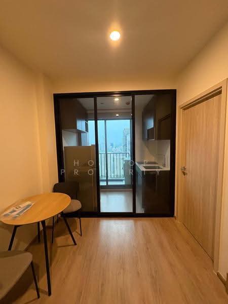 Nue District R9, Bangkok, 59 Rama 9 Road, Huai Khwang, Bangkok, 1 Bedroom, 30 sqm, Condo For Rent, by Holtop Property, 500579848 - DDproperty.com