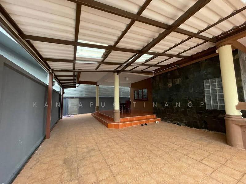 5-BR House, Bangkok, Din Daeng, Bangkok, 5 Bedrooms, 495 sqm, Single Detached House For Rent, by Kanyapuk Tinanop, 500579908 - DDproperty.com