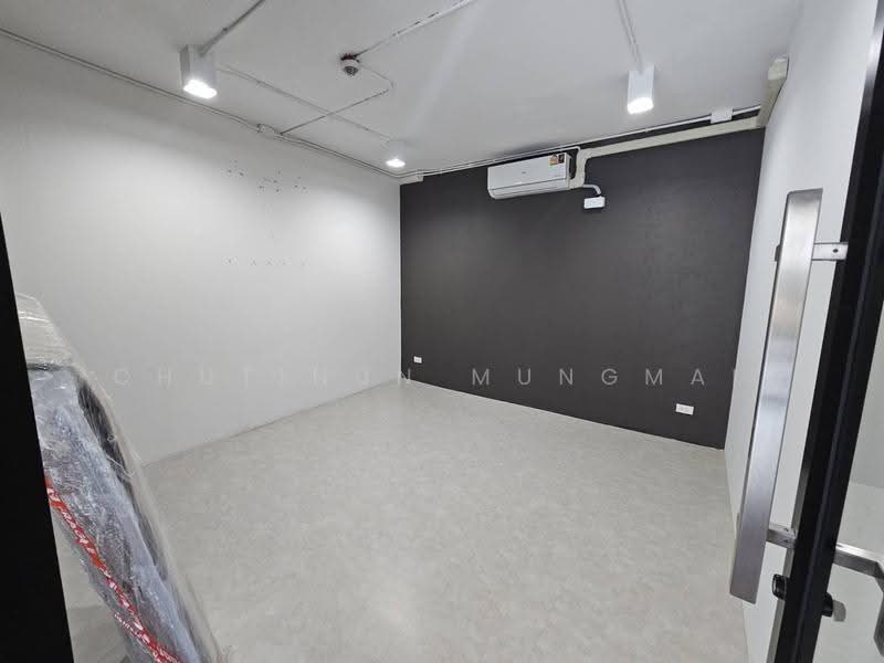 For Rent: 2nd Floor in BTS Chong Nonsi Walking Distance, กรุงเทพ, BTS ช่องนนทรี, สีลม, บางรัก, กรุงเทพ, 110 ตร.ม., พื้นที่ขายของ ให้เช่า, โดย Chutinun Mungmai, 500579952 - DDproperty.com