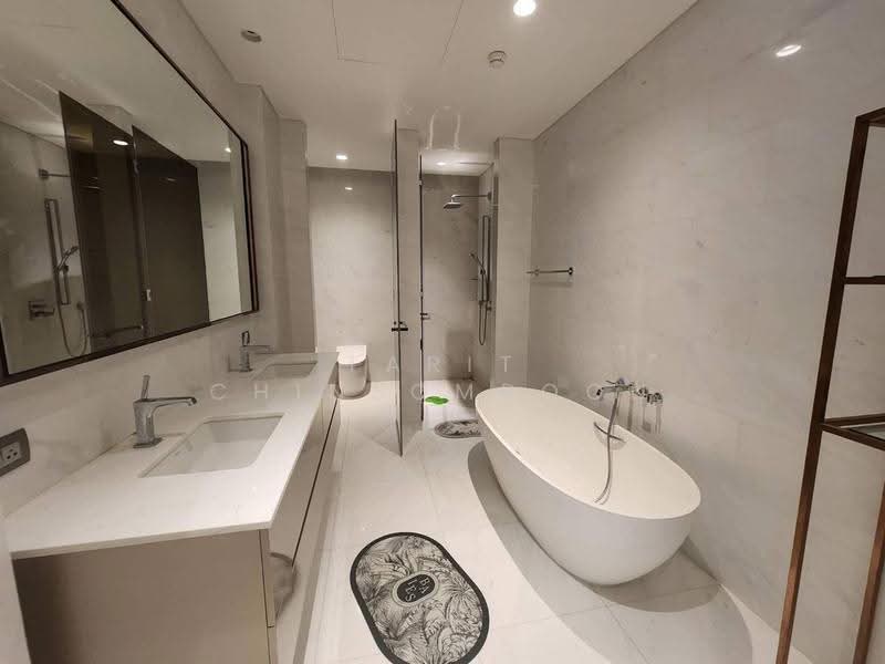 The Residences at Sindhorn Kempinski : เดอะ เรสซิเดนซ์ แอท สินธร เคมปินสกี้, กรุงเทพ, 88 ซอยต้นสน ถนน สารสิน, ลุมพินี, ปทุมวัน, กรุงเทพ, 140 ตร.ม., คอนโด ขาย, โดย Tarit Chinsomboon, 500579971 - DDproperty.com
