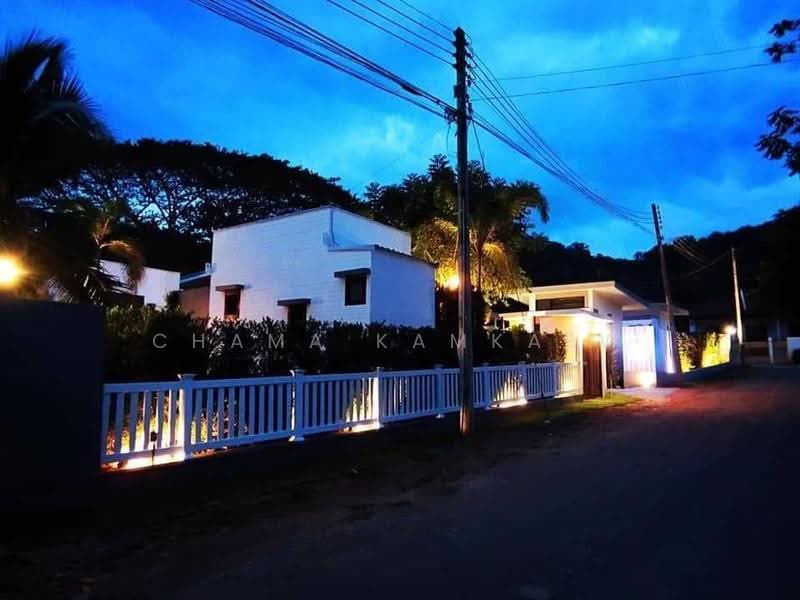 8-BR House, Prachuap Khiri Khan, Nong Kae, Hua Hin, Prachuap Khiri Khan, 8 Bedrooms, 195 sqm, Single Detached House For Sale, by Chama Kamkaew, 500579980 - DDproperty.com