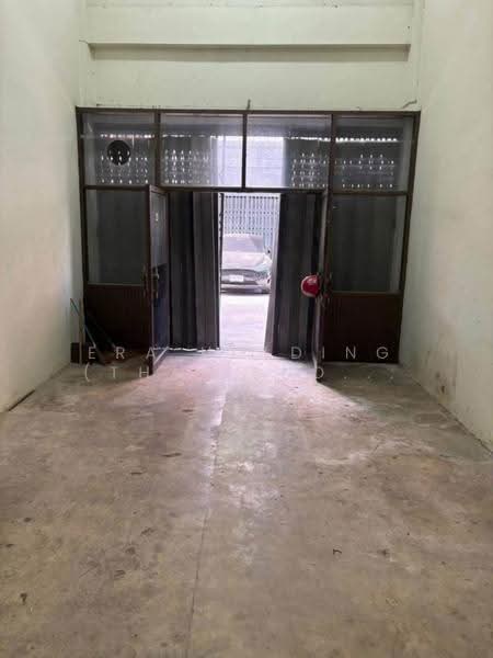 ตึกแถว 3 ชั้น ราคาเท่าคอนโดสตูดิโอ ทำเลสาทร ถนนจันทน์ 43 ใกล้ BTS สุรศักดิ์, กรุงเทพ, บางโคล่, บางคอแหลม, กรุงเทพ, 144 ตร.ม., ตึกแถว-อาคารพาณิชย์ ขาย, โดย ERA Holding (Thailand) Co., Ltd., 500579992 - DDproperty.com