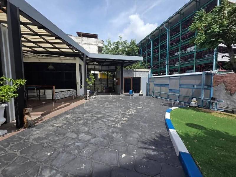 6-BR House, Bangkok, Praborommaharatchawang, Phra Nakhon, Bangkok, 6 Bedrooms, 1,120 sqm, Single Detached House For Sale, by Poomphat Tienthongsakul, 500580041 - DDproperty.com