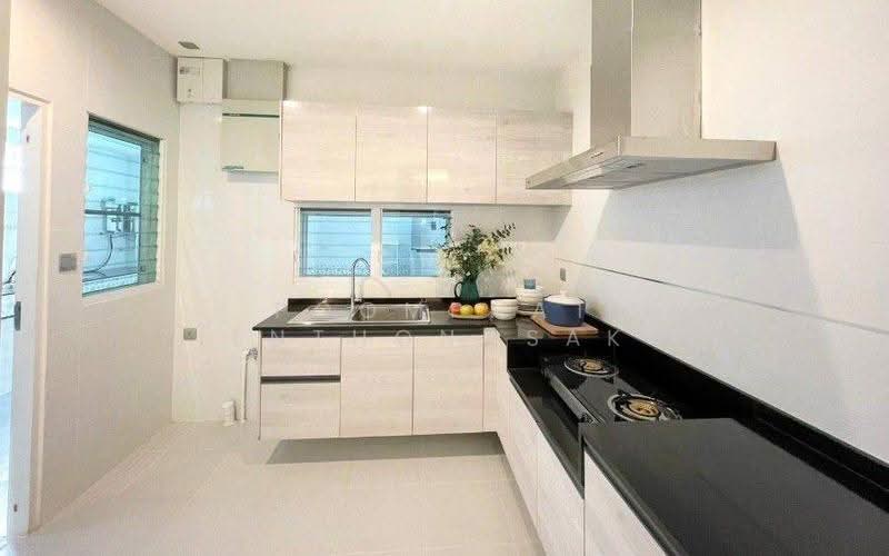 5-BR House, Bangkok, Nong Kham, Nong Khaem, Bangkok, 5 Bedrooms, 300 sqm, Single Detached House For Sale, by Poomphat Tienthongsakul, 500580055 - DDproperty.com