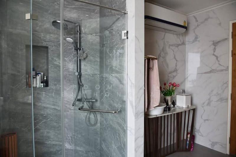 Watermark Chaophraya, Bangkok, Soi Charoennakorn 39-41, Charoennakorn Road, Bang Lam Phu Lang, Khlong San, Bangkok, 4 Bedrooms, 283 sqm, Condo For Sale, by Poomphat Tienthongsakul, 500580065 - DDproperty.com