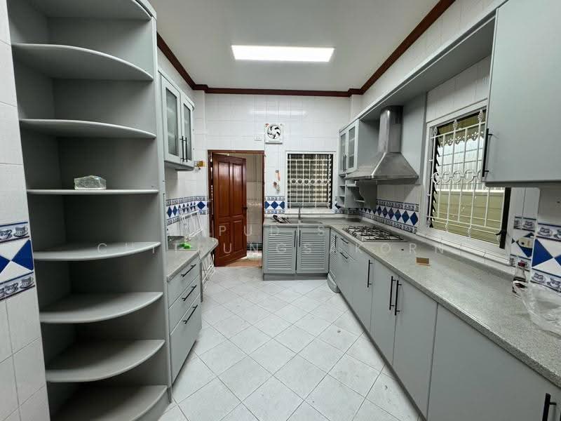 2-Storey Detached House for Rent – Ekkamai | Pridi Banomyong, Bangkok, Khlong Tan Nua, Watthana, Bangkok, 4 Bedrooms, 400 sqm, Single Detached House For Rent, by Pudis Chitrungsakorn, 500580066 - DDproperty.com
