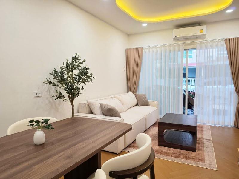 Villette Lite Pattanakarn, Bangkok, Soi Phatthanakan 38, Phatthanakan Road, Suan Luang, Bangkok, 3 Bedrooms, 110 sqm, Townhouse For Rent, by Ponwimol Wipanarapai, 500580077 - DDproperty.com