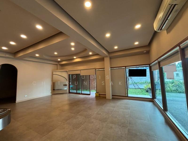 2-Storey Space for Rent – Phra Khanong | Pridi Banomyong, bangkok, Phra Kanong Nua, Watthana, Bangkok, , 227 sqm, Retail Space For Rent, by Pudis Chitrungsakorn, 500580097 - DDproperty.com