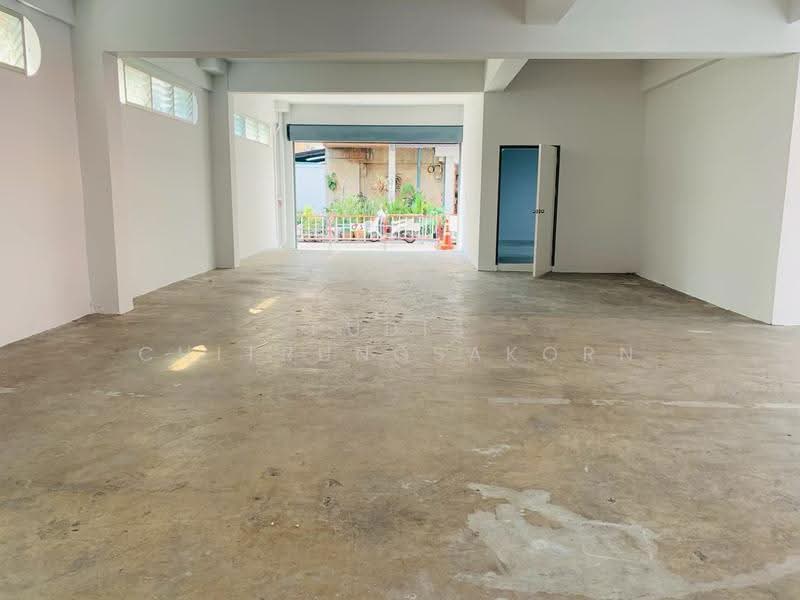 5-Storey Commercial Building for Rent – Charoen Krung, BTS Saphan Taksin, Sathorn, bangkok, Bang Rak, Bangkok, , 824 sqm, Shophouse For Rent, by Pudis Chitrungsakorn, 500580142 - DDproperty.com