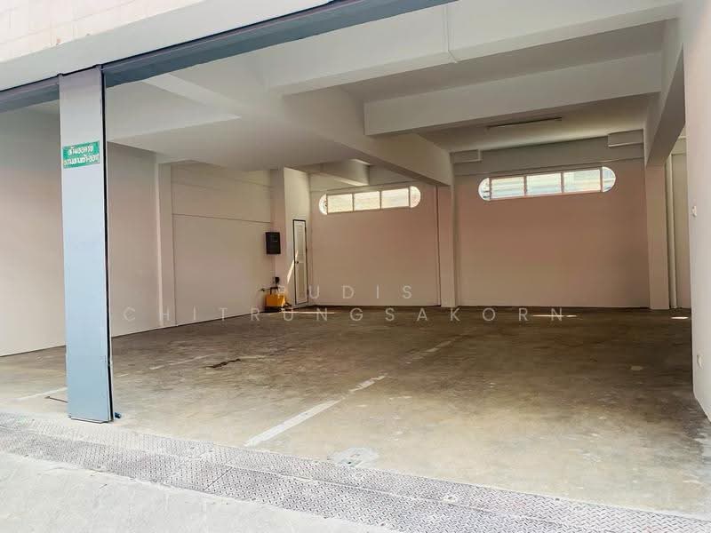อาคารพาณิชย์ 5 ชั้นให้เช่า เจริญกรุง – BTS สะพานตากสิน – สาทร, กรุงเทพ, บางรัก, กรุงเทพ, 824 ตร.ม., ตึกแถว-อาคารพาณิชย์ ให้เช่า, โดย Pudis Chitrungsakorn, 500580142 - DDproperty.com