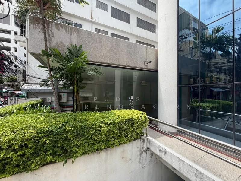 Commercial Space for Rent in Front of an Office Building – Silom, Soi Pipat, bangkok, Silom, Bang Rak, Bangkok, , 60 sqm, Retail Space For Rent, by Pudis Chitrungsakorn, 500580195 - DDproperty.com