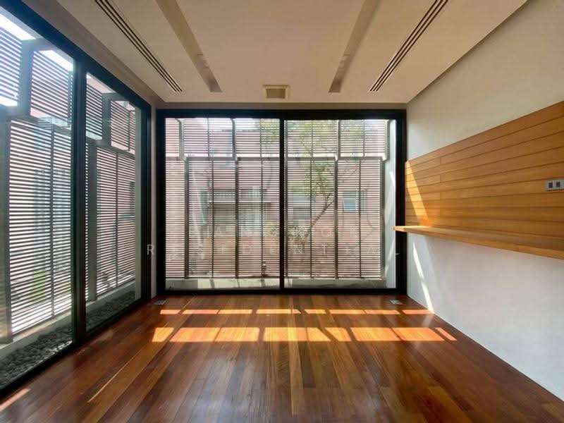 Detached House, Bangkok, Sukhumvit 71, Phra Kanong Nua, Watthana, Bangkok, 5 Bedrooms, 400 sqm, Single Detached House For Rent, by Bangkok Residential, 500580202 - DDproperty.com