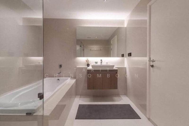 Vtara Sukhumvit 36, Bangkok, 118 Soi Saen Sabai, Phra Kanong, Khlong Toei, Bangkok, 2 Bedrooms, 60 sqm, Condo For Sale, by Tarit Chinsomboon, 500580216 - DDproperty.com