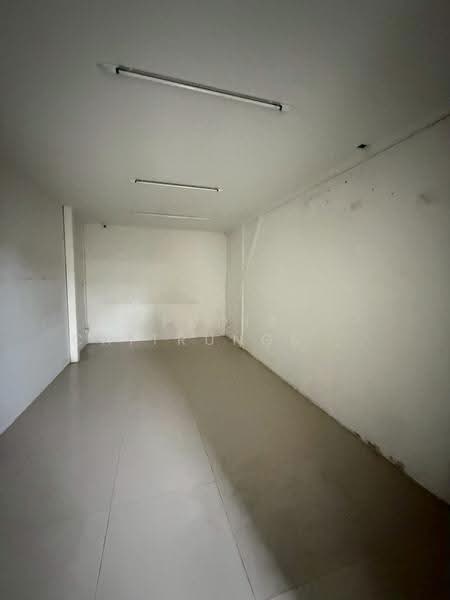 Standalone Commercial Building for Rent – Sathorn, Silom | Prime CBD Location, Bangkok, Silom, Bang Rak, Bangkok, , 1,329 sqm, Office Space For Rent, by Pudis Chitrungsakorn, 500580219 - DDproperty.com