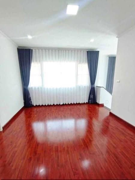 undefined, Chon Buri (Pattaya), Mhueng, Muang Chon Buri, Chon Buri (Pattaya), 4 Bedrooms, 325 sqm, Single Detached House For Sale, by Pitiyaporn Pornkhuntod, 500580252 - DDproperty.com
