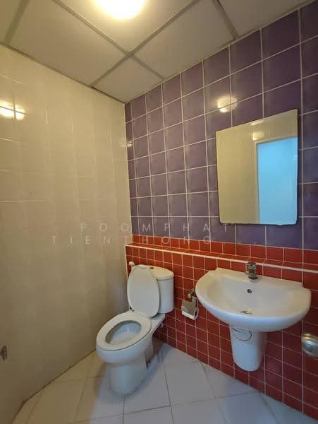 Baan Klang Muang Ratchada-Ladprao, bangkok, Soi Ban Klang Mueang Yaek Ratchada-Lat Phrao 2, Chan Kasem, Chatuchak, Bangkok, 3 Bedrooms, 150 sqm, Townhouse For Sale, by Poomphat Tienthongsakul, 500580348 - DDproperty.com