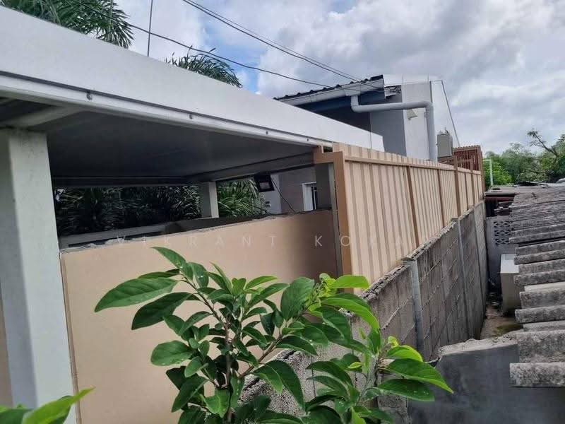 3-BR House, Chon Buri (Pattaya), Bang Lamung, Bang Lamung (Pattaya), Chon Buri (Pattaya), 3 Bedrooms, 204 sqm, Single Detached House For Sale, by Vikrant Kokar, 500580400 - DDproperty.com
