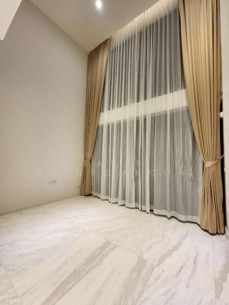 The Pearl Residence Sirat Expressway-Charan 75, bangkok, 1270 ซ.จรัญสนิทวงศ์ 75, Bang Phlat, Bangkok, 3 Bedrooms, 340 sqm, Townhouse For Sale, by Tarit Chinsomboon, 500580441 - DDproperty.com