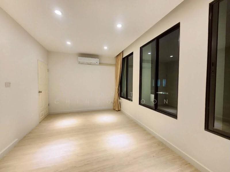The Pearl Residence Sirat Expressway-Charan 75 : เดอะ เพิร์ล เรสซิเด้นซ์ ทางด่วนศรีรัช-จรัญ 75, กรุงเทพ, 1270 ซ.จรัญสนิทวงศ์ 75, บางพลัด, กรุงเทพ, 340 ตร.ม., ทาวน์เฮ้าส์ ขาย, โดย Tarit Chinsomboon, 500580441 - DDproperty.com
