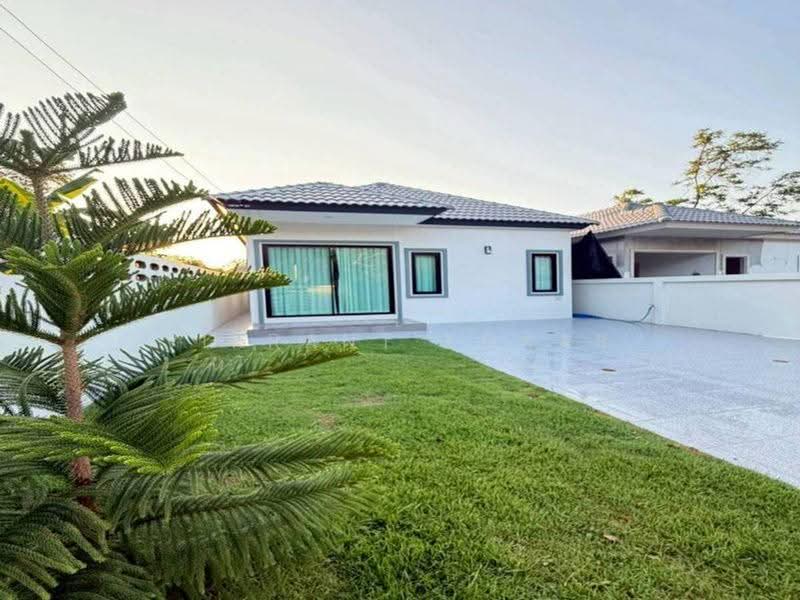 3-BR House, Chon Buri (Pattaya), Surasak, Si Racha, Chon Buri (Pattaya), 3 Bedrooms, 154 sqm, Single Detached House For Sale, by Vikrant Kokar, 500580493 - DDproperty.com