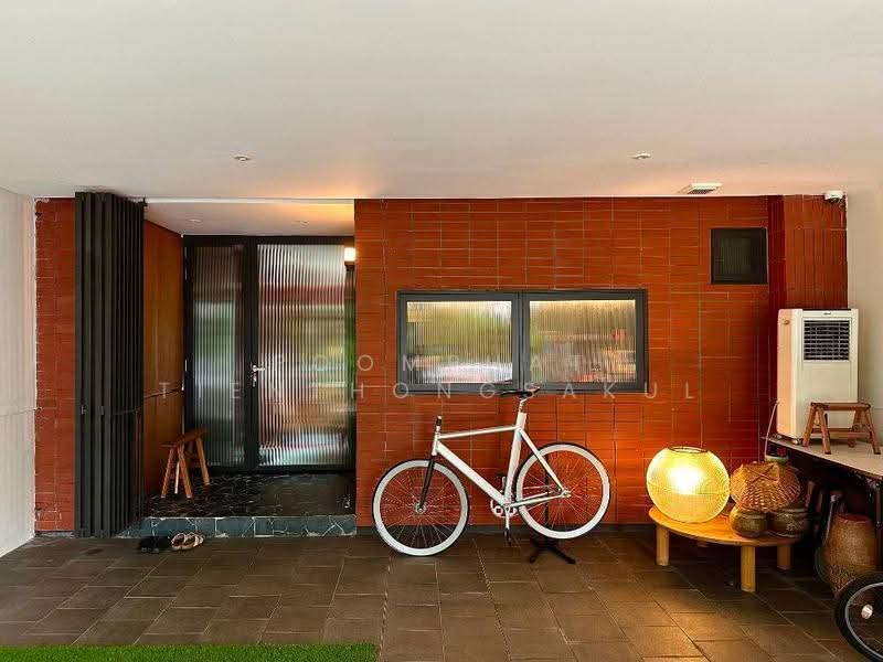 2-BR Townhouse, Bangkok, Suan Luang, Bangkok, 2 Bedrooms, 160 sqm, Townhouse For Sale, by Poomphat Tienthongsakul, 500580500 - DDproperty.com