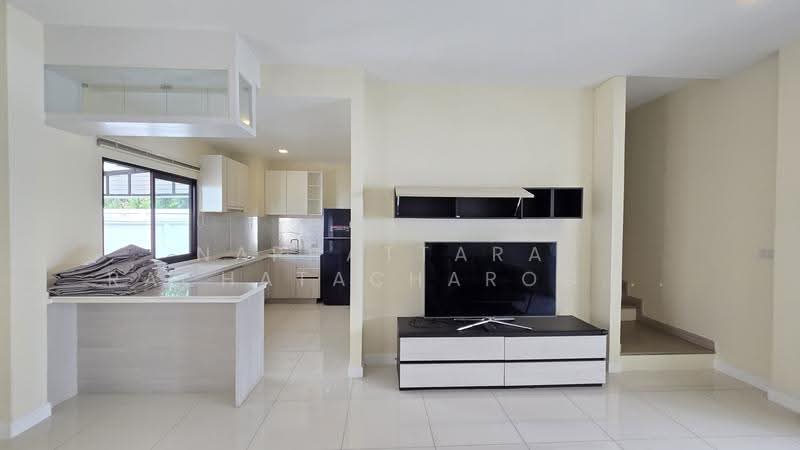 Villa Albero Rama 9, Bangkok, Krungthep Kreetha Road, Saphan Sung, Bangkok, 3 Bedrooms, 177 sqm, Townhouse For Rent, by Naphattarat Rachatacharoonrut (NATTY), 500580529 - DDproperty.com