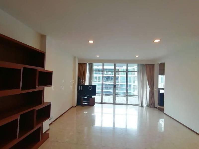 Ficus Lane, Bangkok, Soi Sukhumvit 44/1, Phra Kanong, Khlong Toei, Bangkok, 3 Bedrooms, 210 sqm, Condo For Sale, by Poomphat Tienthongsakul, 500580576 - DDproperty.com