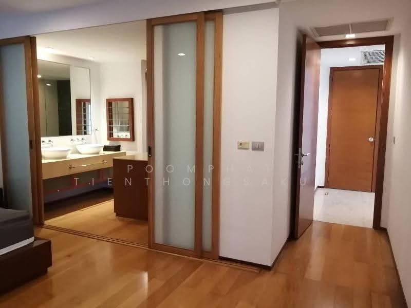 Ficus Lane, Bangkok, Soi Sukhumvit 44/1, Phra Kanong, Khlong Toei, Bangkok, 3 Bedrooms, 210 sqm, Condo For Sale, by Poomphat Tienthongsakul, 500580576 - DDproperty.com