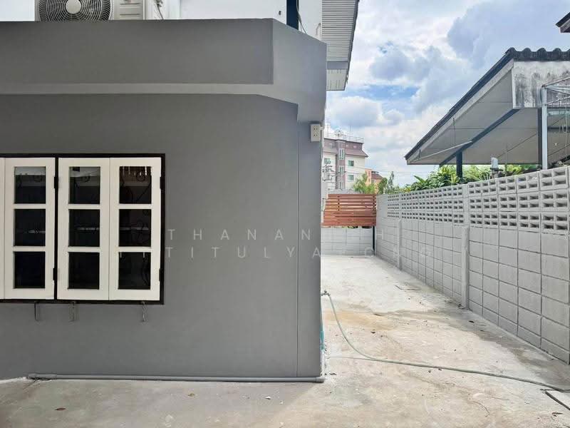 3-BR House, Bangkok, Bang Na Nuea, Bang Na, Bangkok, 3 Bedrooms, 220 sqm, Single Detached House For Rent, by Thananith Ittitulyapong, 500580609 - DDproperty.com
