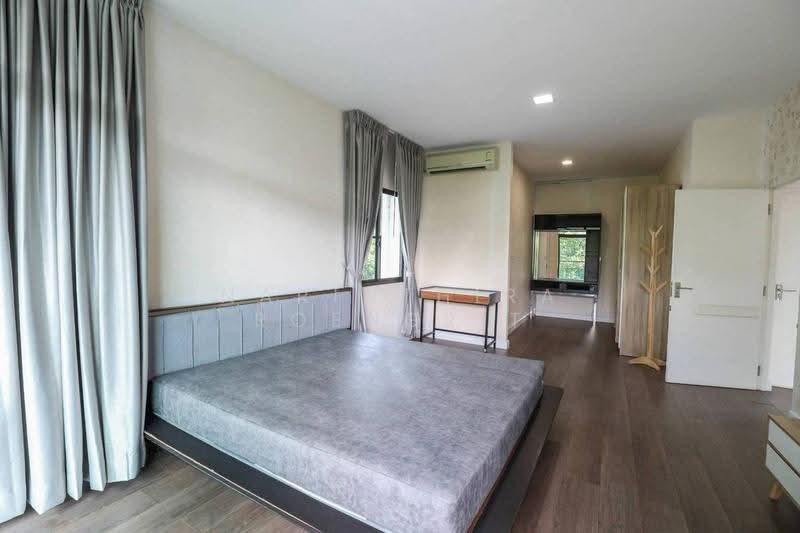 Mantana Kalapapruk-Wongwaen, Bangkok, 379 Kanchanaphisek Road, Lak Song, Bang Khae, Bangkok, 4 Bedrooms, 325 sqm, Single Detached House For Sale, by Narinthira Roengrit, 500580672 - DDproperty.com