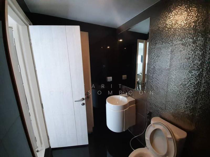 Rhythm Sukhumvit 36-38, Bangkok, 55 Soi Sukhumvit 36, Sukhumvit Road, Phra Kanong, Khlong Toei, Bangkok, 2 Bedrooms, 54 sqm, Condo For Rent, by Tarit Chinsomboon, 500580725 - DDproperty.com