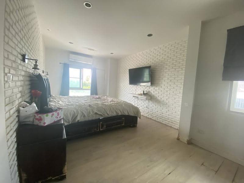 บ้านเดี่ยว เพชรเกษม28, Bangkok, Ku Ha Sawan, Phasi Charoen, Bangkok, 5 Bedrooms, 228 sqm, Single Detached House For Sale, by สมโพธิ เทศวิรัช, 500580819 - DDproperty.com