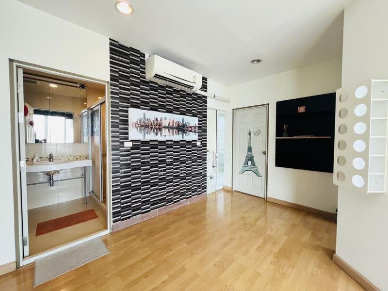 Life @ Ratchada, Bangkok, 36 Soi Lat Phrao 36, Chan Kasem, Chatuchak, Bangkok, 2 Bedrooms, 62 sqm, Condo For Sale, by ฝากขายบ้าน ฝากขายบ้านมือสอง ฝากขายอสัง Realty HuB, 500580848 - DDproperty.com