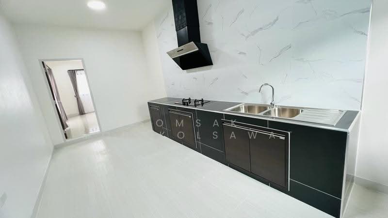 หมู่บ้านทหารกองหนุน, Bangkok, พระยาสุเรนท์, Bang Chun, Khlong Sam Wa, Bangkok, 3 Bedrooms, 140 sqm, Single Detached House For Sale, by Somsak Mongkolsawat, 500580888 - DDproperty.com