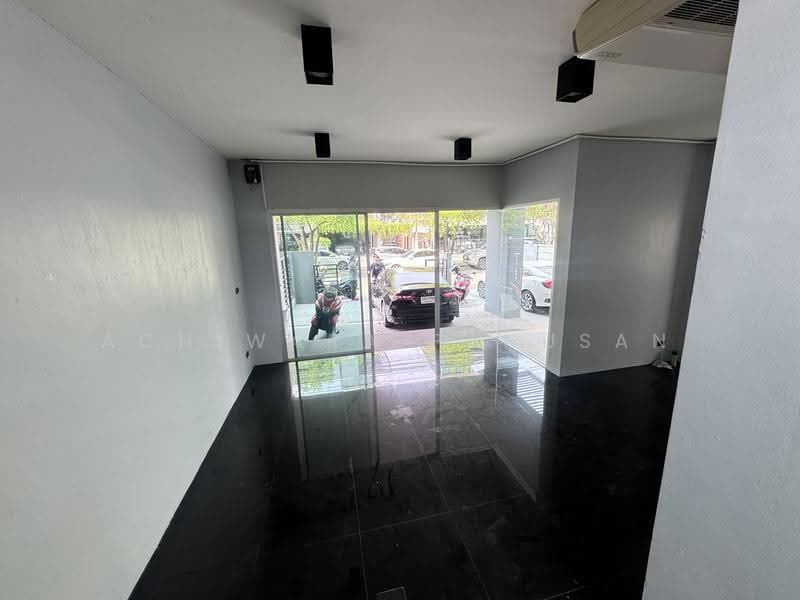 B-Square Rama 9 - Mengjai, Bangkok, Soi Sahakanpramoon, Wang Thonglang, Bangkok, 5 Bedrooms, 350 sqm, Townhouse For Rent, by Achiwara Panusan, 500580923 - DDproperty.com