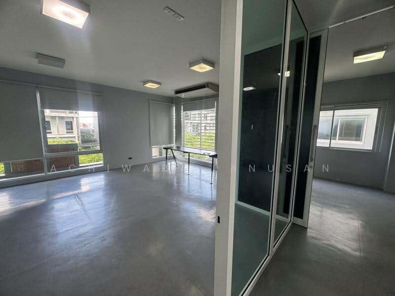 B-Square Rama 9 - Mengjai, Bangkok, Soi Sahakanpramoon, Wang Thonglang, Bangkok, 5 Bedrooms, 350 sqm, Townhouse For Rent, by Achiwara Panusan, 500580923 - DDproperty.com