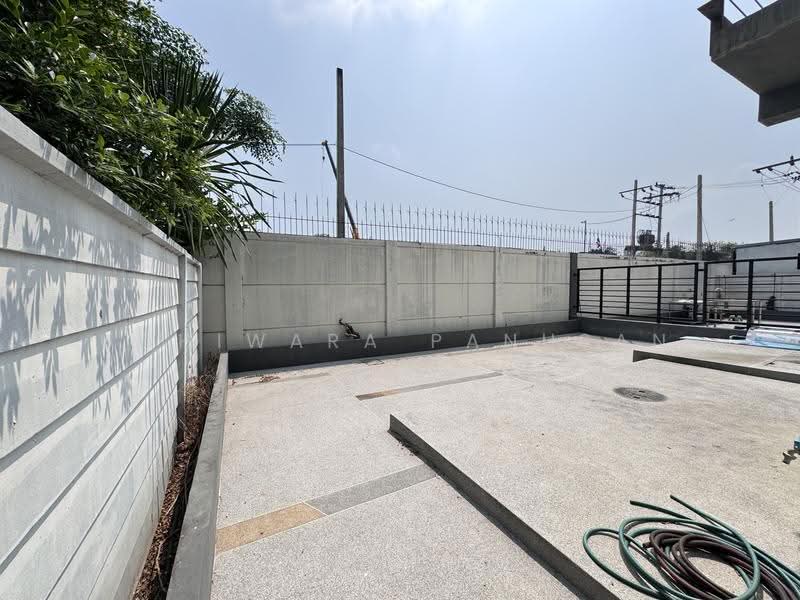 B-Square Rama 9 - Mengjai, Bangkok, Soi Sahakanpramoon, Wang Thonglang, Bangkok, 5 Bedrooms, 350 sqm, Townhouse For Rent, by Achiwara Panusan, 500580923 - DDproperty.com