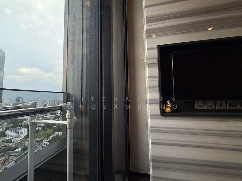 The Esse Sukhumvit 36, Bangkok, Soi Sukhumvit 36, Sukhumvit Road, Phra Kanong, Khlong Toei, Bangkok, 1 Bedroom, 45 sqm, Condo For Rent, by Phitchaporn Kongsamrong, 500580950 - DDproperty.com