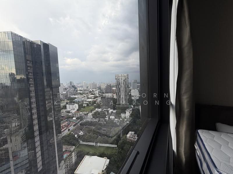 The Esse Sukhumvit 36, Bangkok, Soi Sukhumvit 36, Sukhumvit Road, Phra Kanong, Khlong Toei, Bangkok, 1 Bedroom, 45 sqm, Condo For Rent, by Phitchaporn Kongsamrong, 500580950 - DDproperty.com